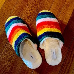 Like New Size 8 Old Navy Jolly Striped Slippers!